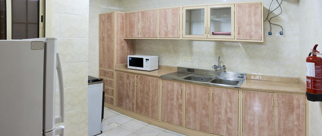 ריאד Al Farhan Hotel Suites - Al Salam מראה חיצוני תמונה