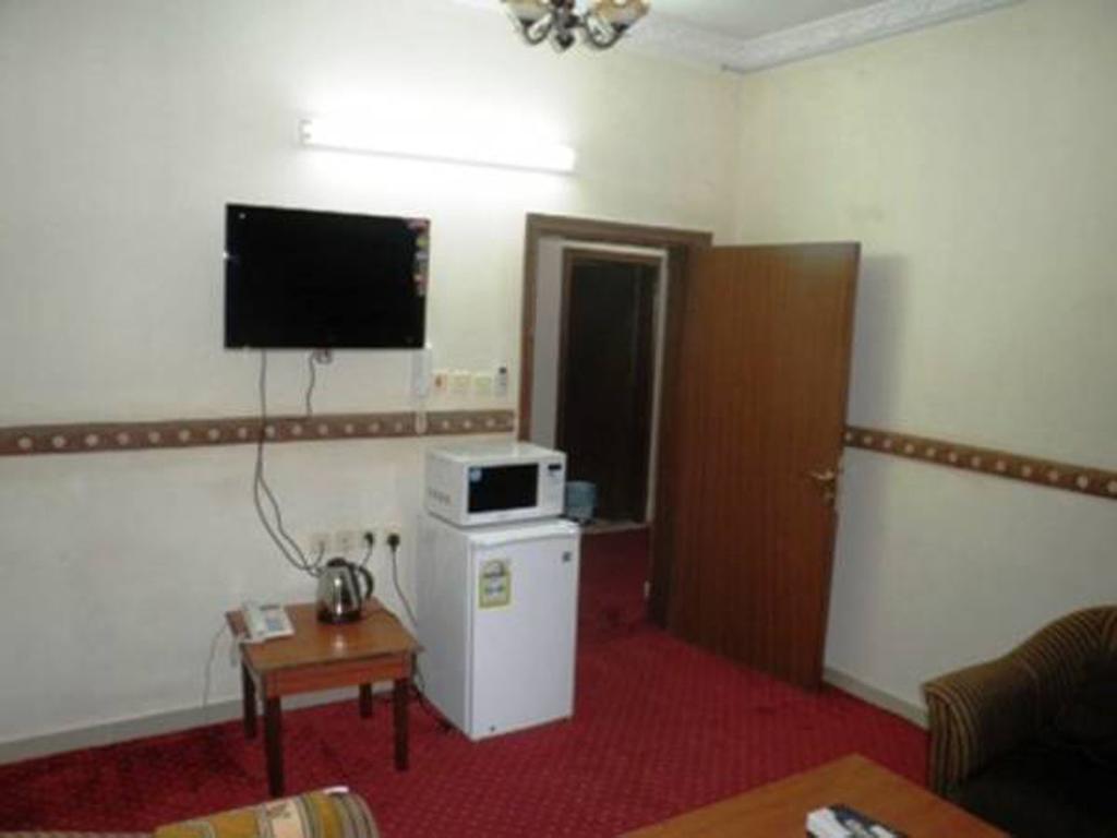 ריאד Al Farhan Hotel Suites - Al Salam מראה חיצוני תמונה